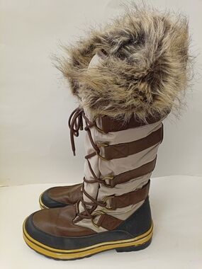 Harlow Brown and Cream Faux-Fur Lace-Up Winter Boots Size 10